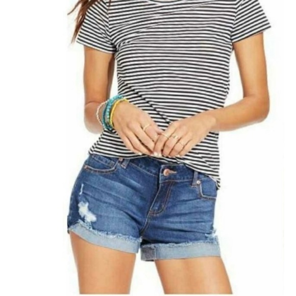 🆕 Celebrity Pink Cuffed Jean Shorts. NWT - Picture 7 of 7